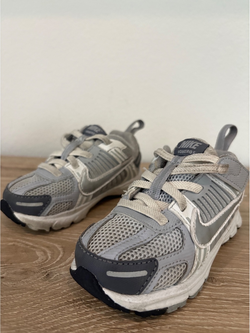 Nike Vomero 5 Toddler 7C Gray Silver Sneakers HF7000-008